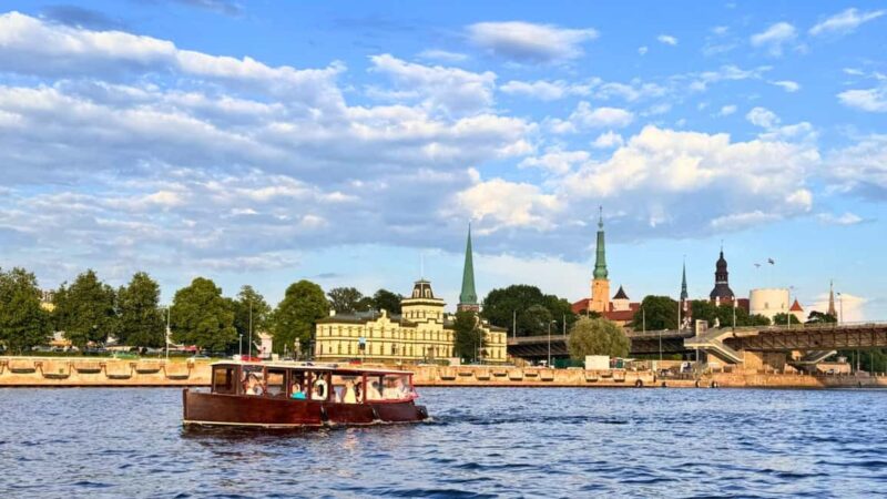 Riga: Canal Boat Tour with Welcome Drink & Audio Guide - Exploring Rigas Canal and Daugava River in 50 Minutes