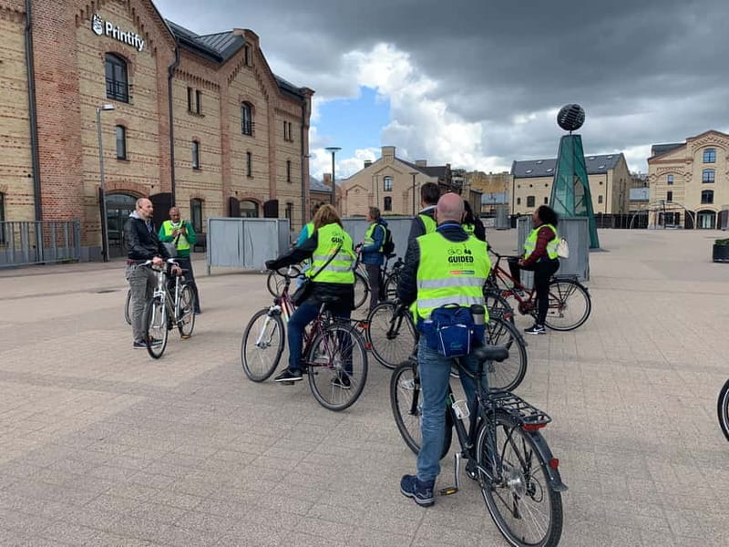 Riga: Guided City Highlights Bike Tour - Exploring Riga’s Iconic Landmarks and Historic Districts