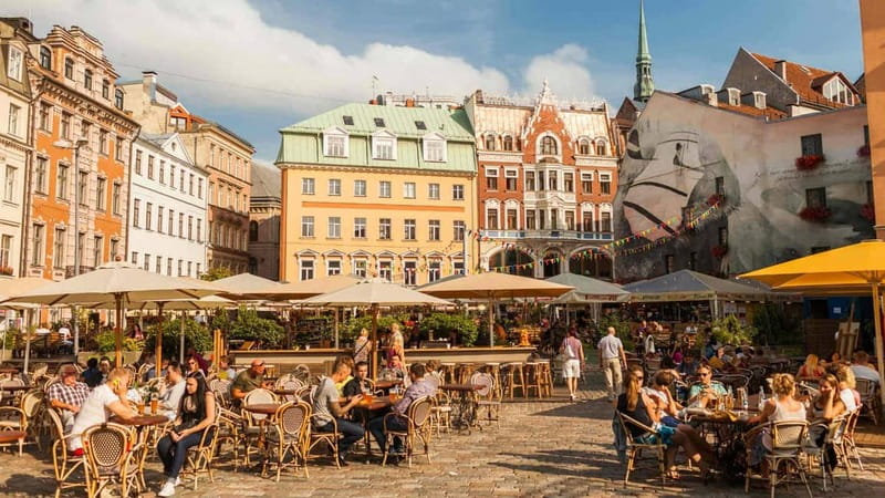 Riga Medieval combined walking/transportation guided tour - Strolling along Strēlnieku iela: A Street of Architectural Diversity