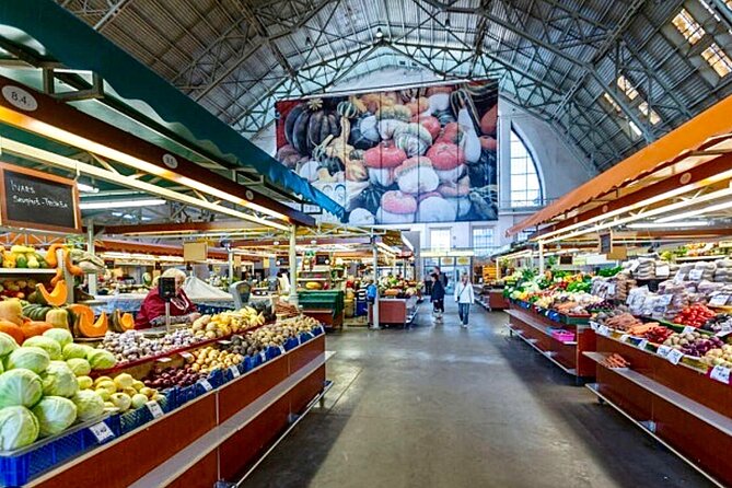 Riga Old Town, C Market & Art Nouveau Guided Walking Tour - The Significance of the Freedom Monument at the Tour’s End