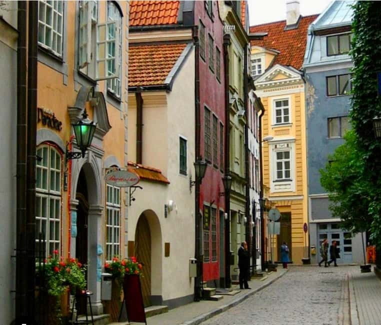 Riga Old Town, C Market & Art Nouveau Guided Walking Tour - Insight into Latvian Culture and Nightlife