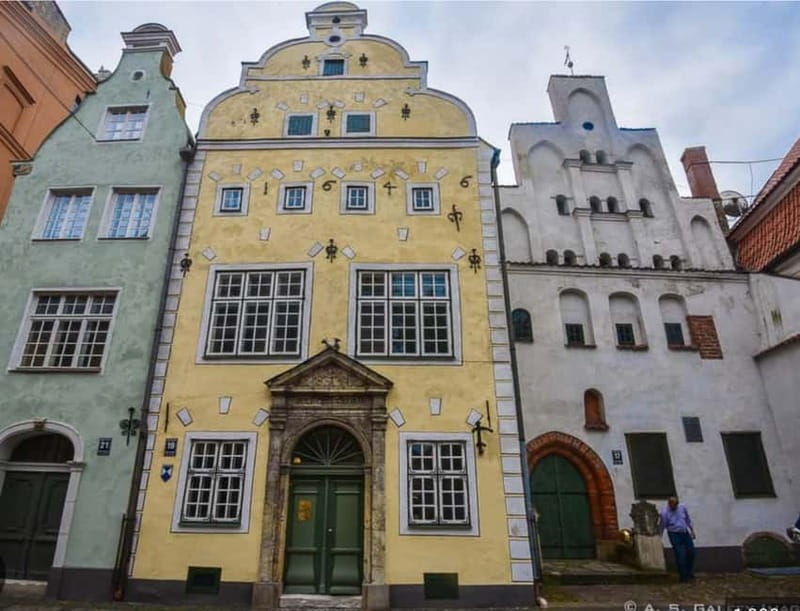 Riga Old Town, C Market & Art Nouveau Guided Walking Tour - Optional Extensions and Additional Stops