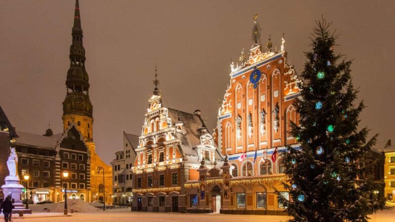 Riga: Old Town Legends & Christmas Spirit Walking Tour - Visiting Key Landmarks in Riga’s Old Town