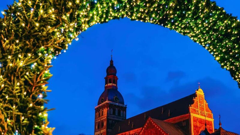 Riga: Old Town Legends & Christmas Spirit Walking Tour - An Outdoor Experience in All Weather