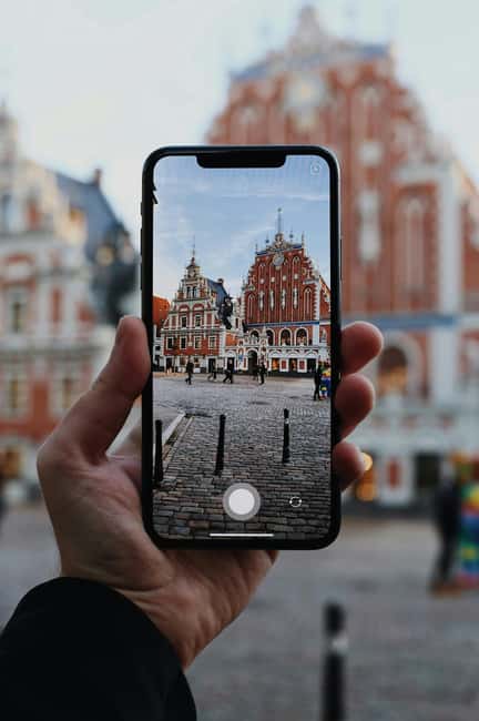 Riga: Old Town Tour with Latvian Wine and Cheese Tasting - Latvian Wine Tasting in an Authentic Setting