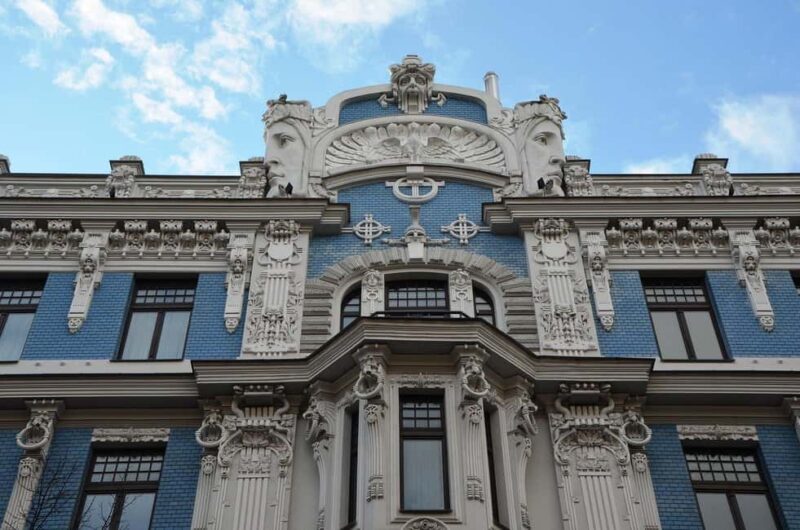 Riga: Private City Highlights Tour by Car - Tallinas Street Quarter: Street Art and Youthful Energy