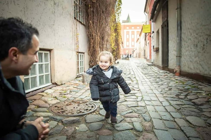 Riga Private Photoshoot Tour - Scenic Views from Dome Square and the House of the Blackheads