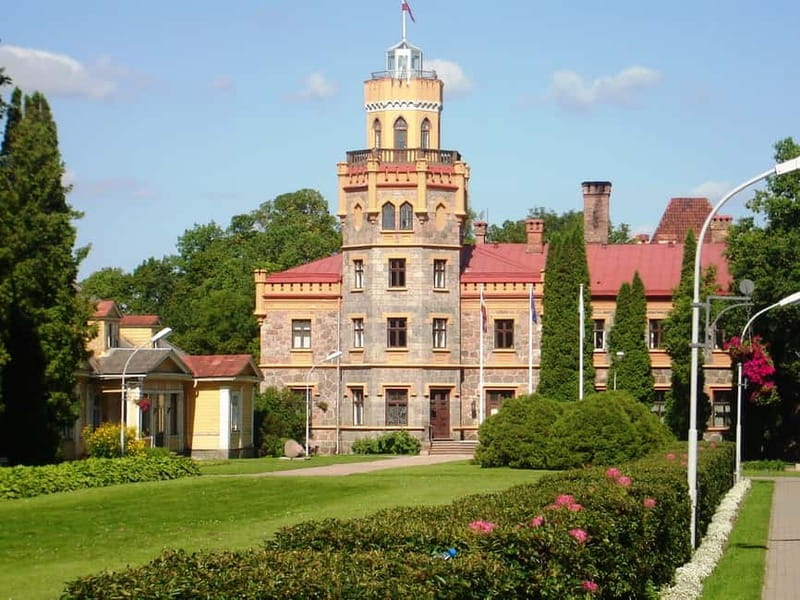 Riga: Private Sigulda, Turaida, and Gauja National Park Tour - Key Points