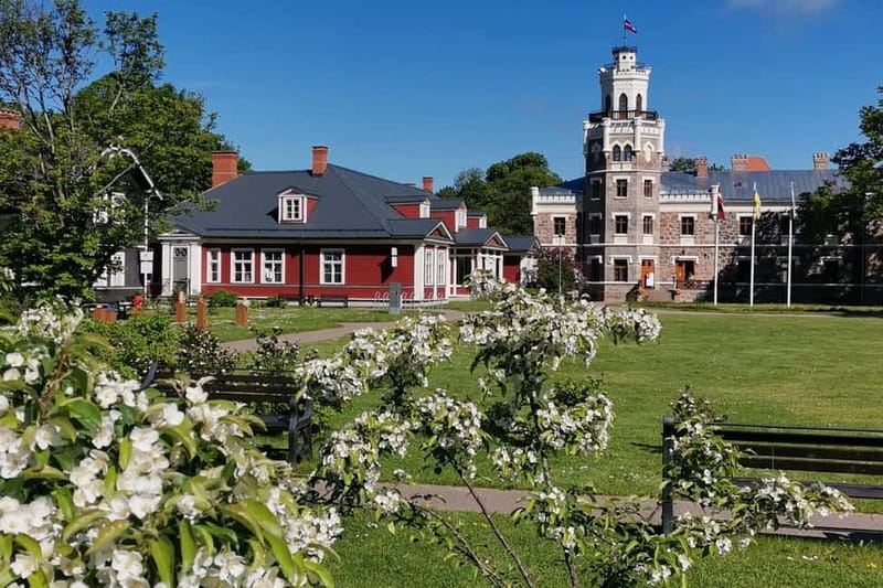 Riga: Private Sigulda, Turaida, and Gauja National Park Tour - The Guide: Knowledge, Friendliness, and Engaging Storytelling