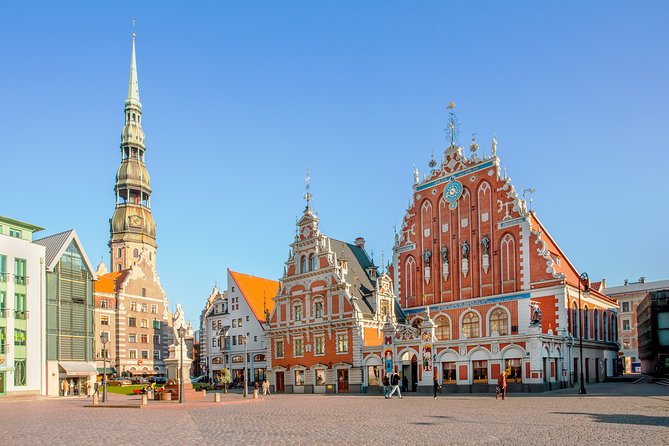 Riga Private Walking Tour - Visiting Riga Town Hall Square and Riga Cathedral