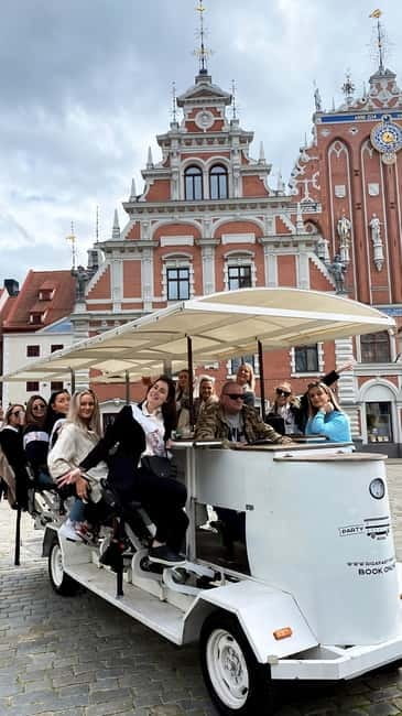 Riga: Prosecco Bike & Pub Crawl - Exploring Rigas Iconic Landmarks on Two Wheels
