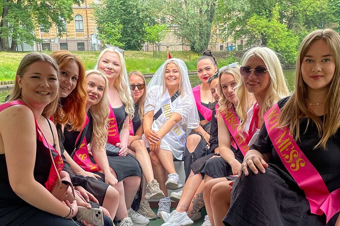 Riga Sightseeing Tour by Canal Boat with Audioguide - Customer Experience and Satisfaction