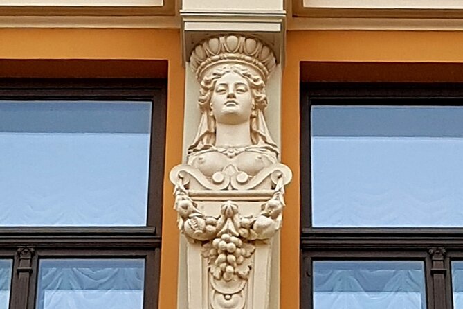 Riga Sightseeing Tour for First Time Visitors - Explore Riga’s Top Highlights in a 3-4 Hour Guided Tour