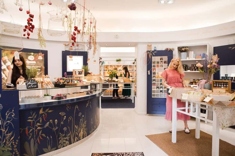 Riga: Spice Masterclass - Discover the Flavors of Latvia - Sampling Latvian Snacks and Dishes