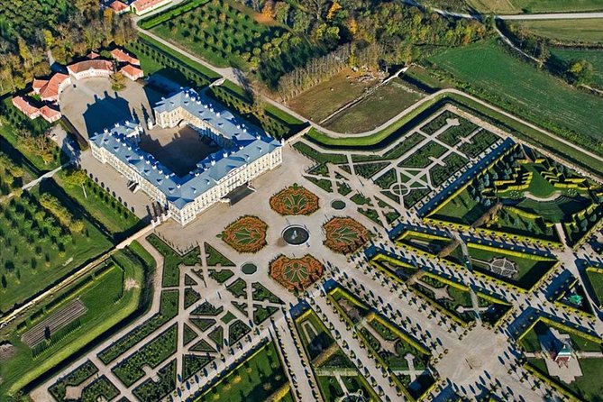 Riga to Vilnius - Sightseeing transfer - Scenic Drive with Local Insights