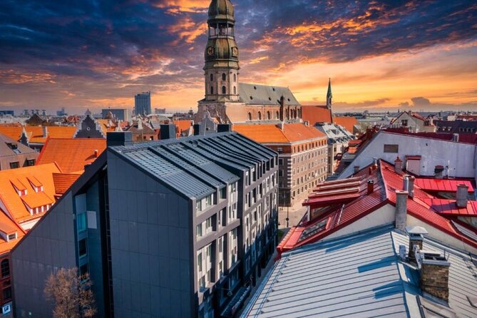 Riga walking guided Sightseeing tour - Pacing and Highlights: Designed for Comfort and Depth