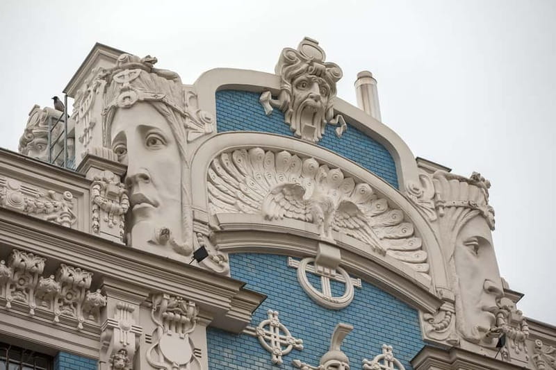 Riga's Old Center and Art Nouveau Tour - Explore Riga’s Medieval Old Town Streets