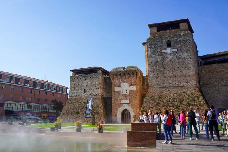 Rimini: Guided Walking Tour of the Historic City Center - Renaissance Architecture and Cultural Landmarks