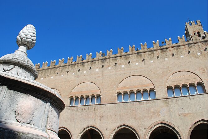 Rimini Scavenger Hunt and Highlights Self-Guided Tour - Starting Point at the Arco di Augusto in Rimini