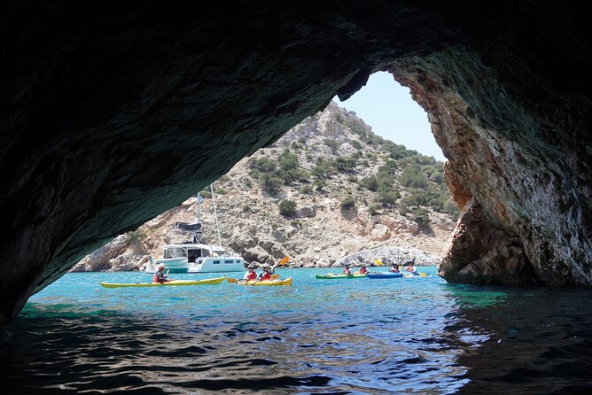 Rina Cave Sea Kayak Tour with Snorkeling and Picnic - Key Points