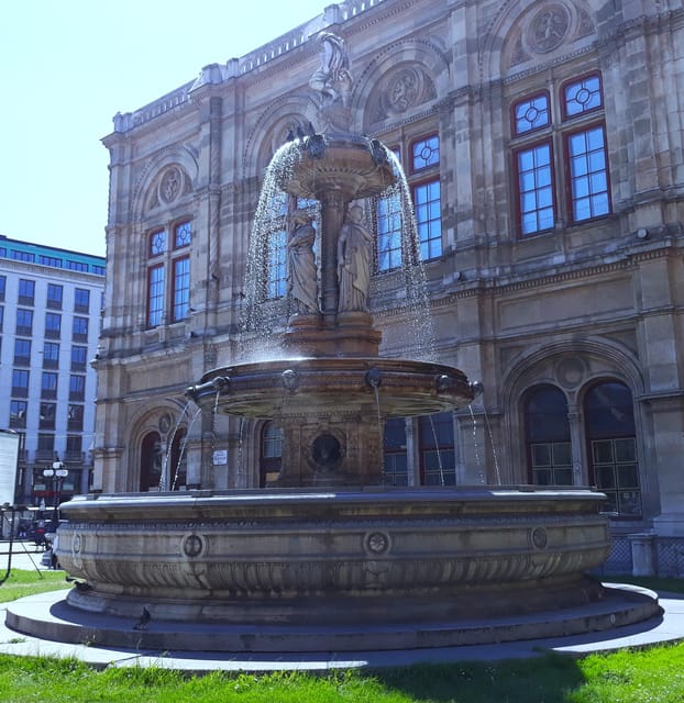 Ringstrasse,Hofburg&more Tours by public transport & walking - Reaching Lesser-Known and Ecological Locations