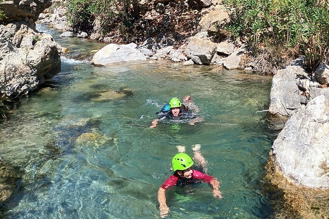 River Trekking at Kourtaliotiko Gorge - Midway Break and Local Cretan Snacks