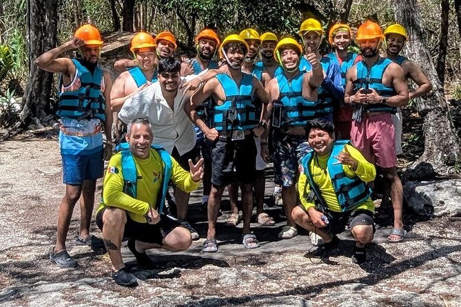 Riviera Maya : Tulum Ruins Tour, 3 Cenotes, Mexican Lunch - Enjoying a Mexican Lunch Included in the Tour