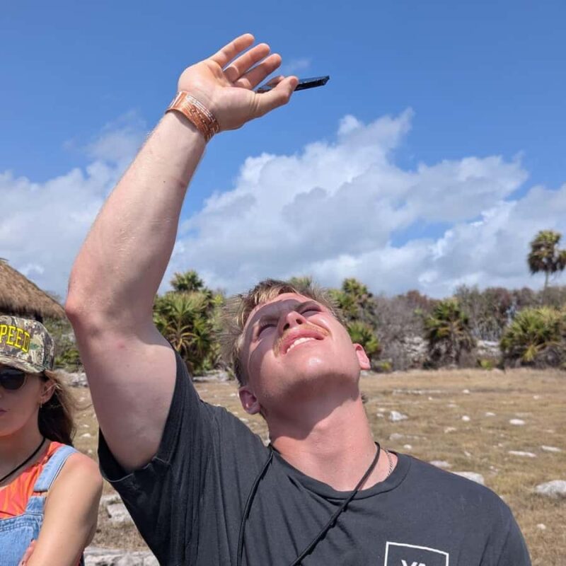 Riviera Maya: Tulum Ruins Tour, Cenotes, and Mexican Lunch - Explore the Iconic Tulum Ruins with Expert Guides