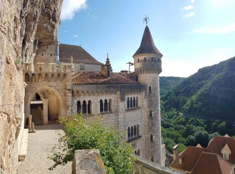 Rocamadour: Beautiful Villages of the Dordogne Valley Tour - The Experience and Guide: Knowledgeable and Approachable