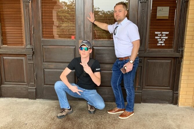 Rochester City Scavenger Hunt Excursion by Crazy Dash - Support from a Remote Host for a Casual Experience