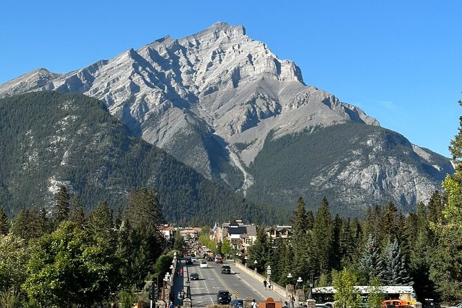 Rockies Day Trip Moraine Lake Lake Louise Peyto Lake and Banff - Lake Louise: Short Hike and Scenic Stroll