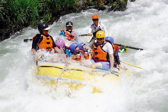 Rogue River Whitewater Rafting- Mid Day - Key Points