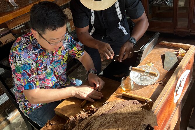 Roll Your Own Cigar in Miami - Discover the Art of Cigar Rolling in Miami for $150
