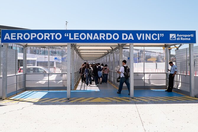 Roman Farewell: Exclusive Airport Transfer from City Center - The Logistics: Meeting Point and Service Hours