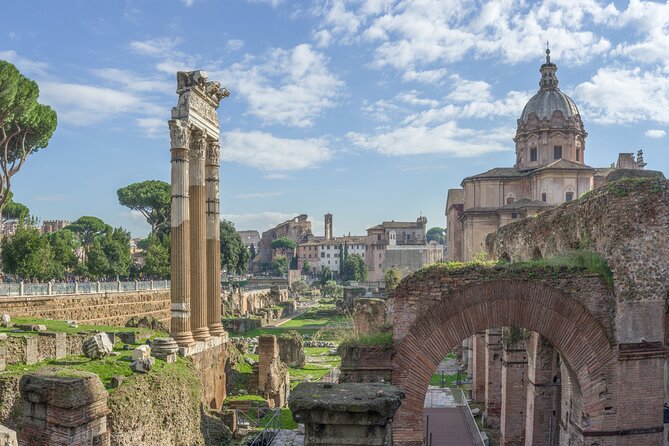 Roman Forum and Imperial Forums - a journey into the heart of Ancient Rome - Practicalities of the Tour: Logistics and Group Size