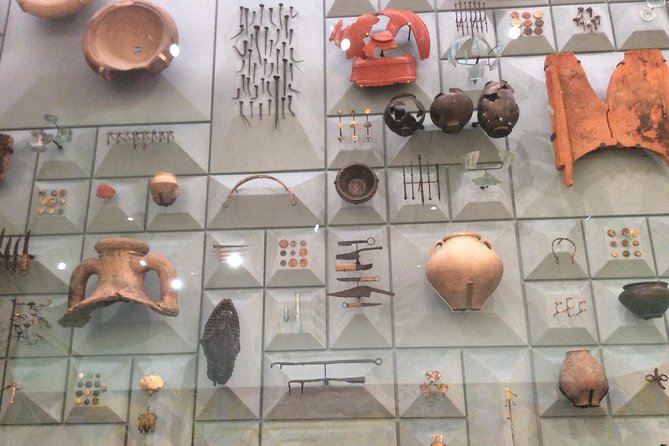 Roman London Private Walking Tour - The Roman Wall and Its Modern Context