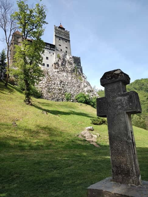 Romania: 7-Day Tour with Accommodation and Meals - Exploring Romania in 7 Days: A Guided Journey Through Castles, Monasteries, and Medieval Towns