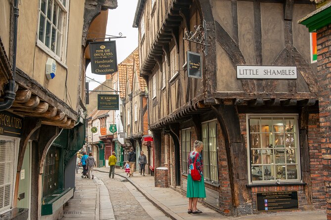 Romans, Vikings and Medieval Marvels in York: A Self-Guided Audio Tour - Exploring The Shambles: Medieval Streets with Stories