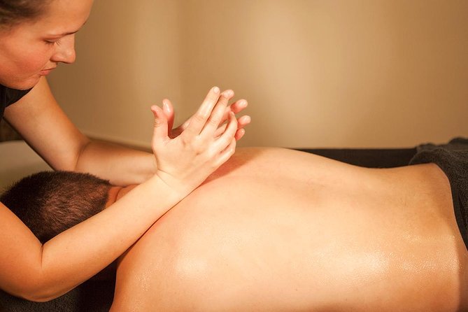 Romantic couple massage + SPA entry and private jacuzzi with cava - The Couples Massage: A Private, Soothing Treatment