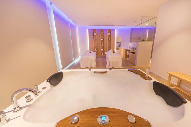 Romantic couple massage + SPA entry and private jacuzzi with cava - Spa Access and Additional Facilities