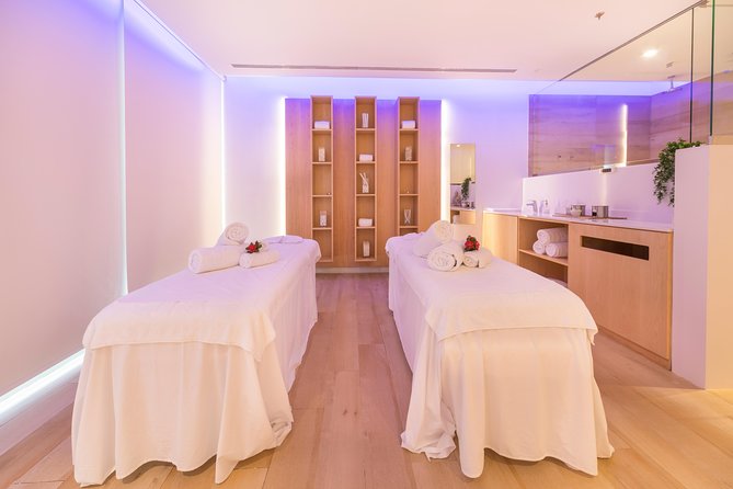 Romantic couple massage + SPA entry and private jacuzzi with cava - Who Will Love This Experience