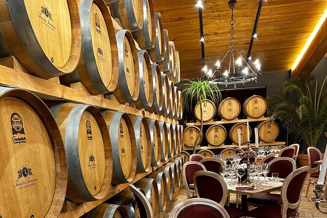 Romantic Dinner and Wine Tasting in San Gimignano Winery - The Atmosphere and Pacing of the Evening