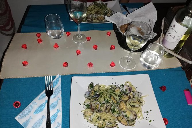 Romantic dinner on a boat - Catania - Key Points