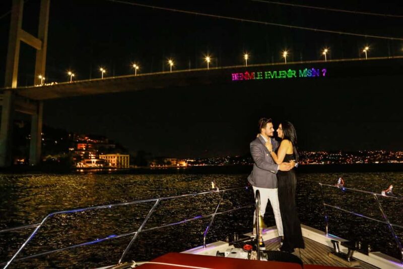 Romantic Night on the Bosphorus : Yacht Cruise - Experience a Romantic Night on the Bosphorus with a Luxury Yacht Cruise