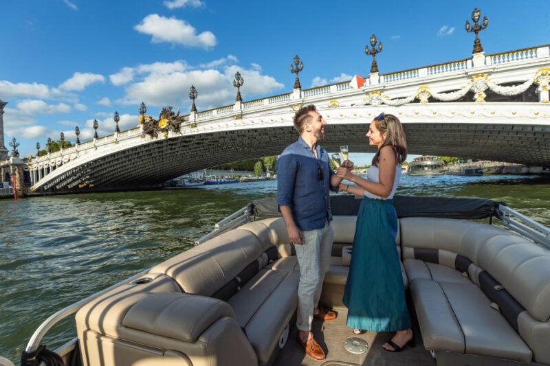 Romantic photo shooting on a private boat in Paris - A Romantic Photo Shooting on a Private Parisian Boat