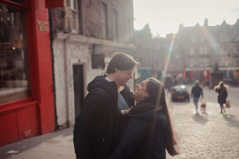 Romantic Photoshoot Experience for Couples in Edinburgh - Capturing Edinburgh’s Old Town: The Perfect Backdrop