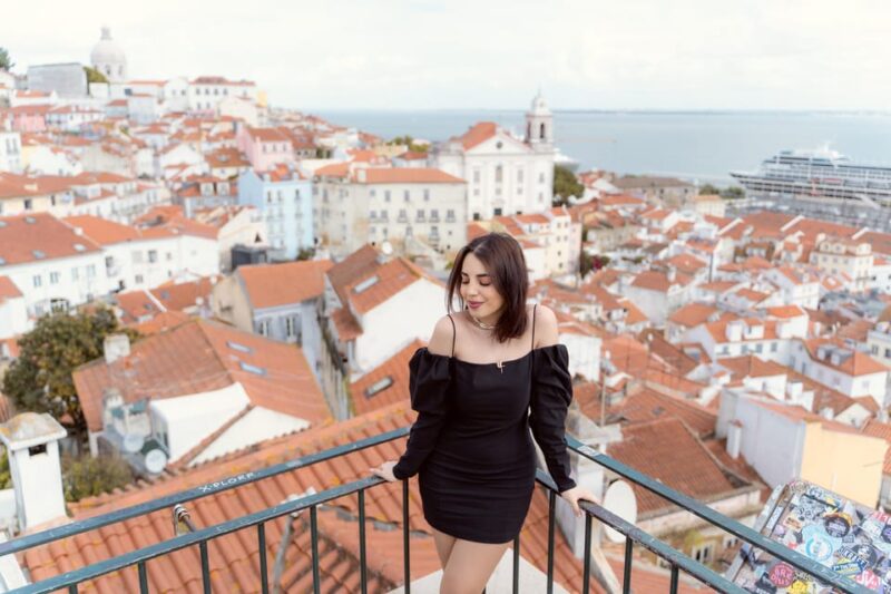 Romantic Photoshoot Experience for Couples in Lisbon - Accessibility and Practical Details