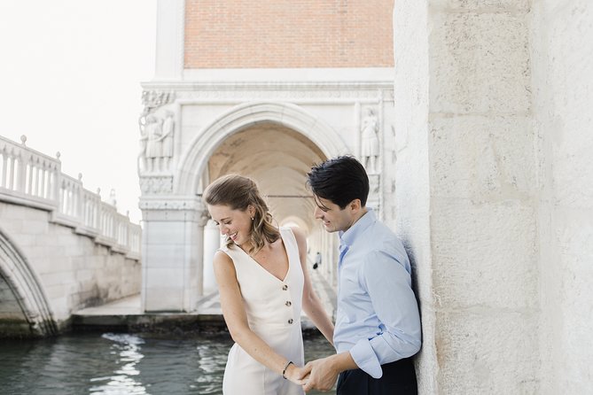Romantic Photoshoot in Venice - What’s Included: High-Quality Digital Photos and No Extra Fees