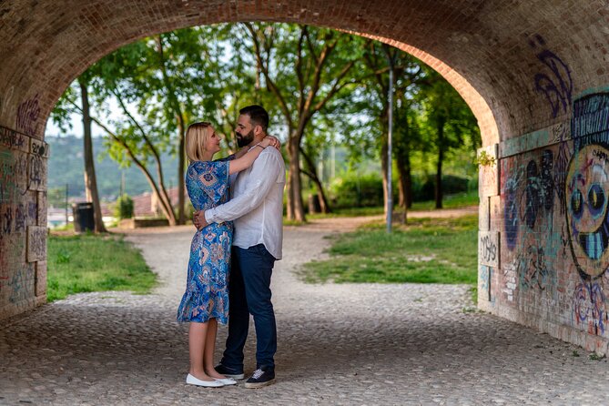 Romantic Photoshooting in Verona - Photographers and Guide Expertise