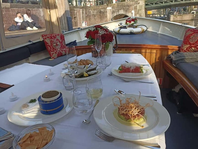 Romantic Private Dinner Cruise Amsterdam - Key Points